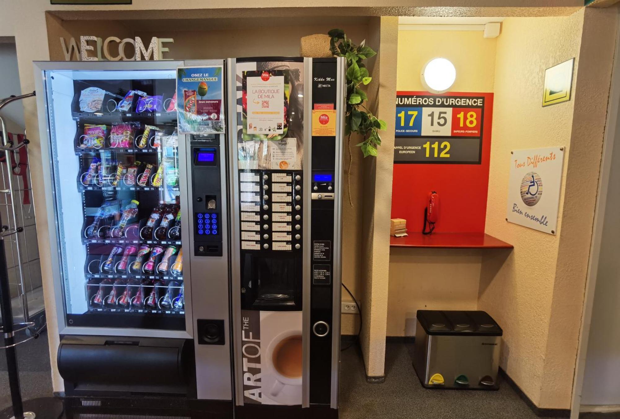 埃皮纳勒快克宫殿酒店 外观 照片